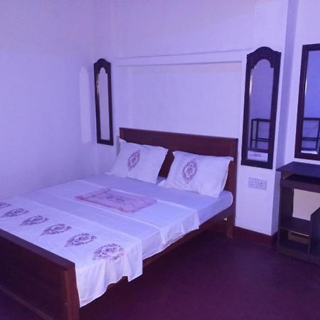 Relax Home Rambukkana Ngoại thất bức ảnh