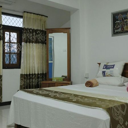 Relax Home Rambukkana Ngoại thất bức ảnh
