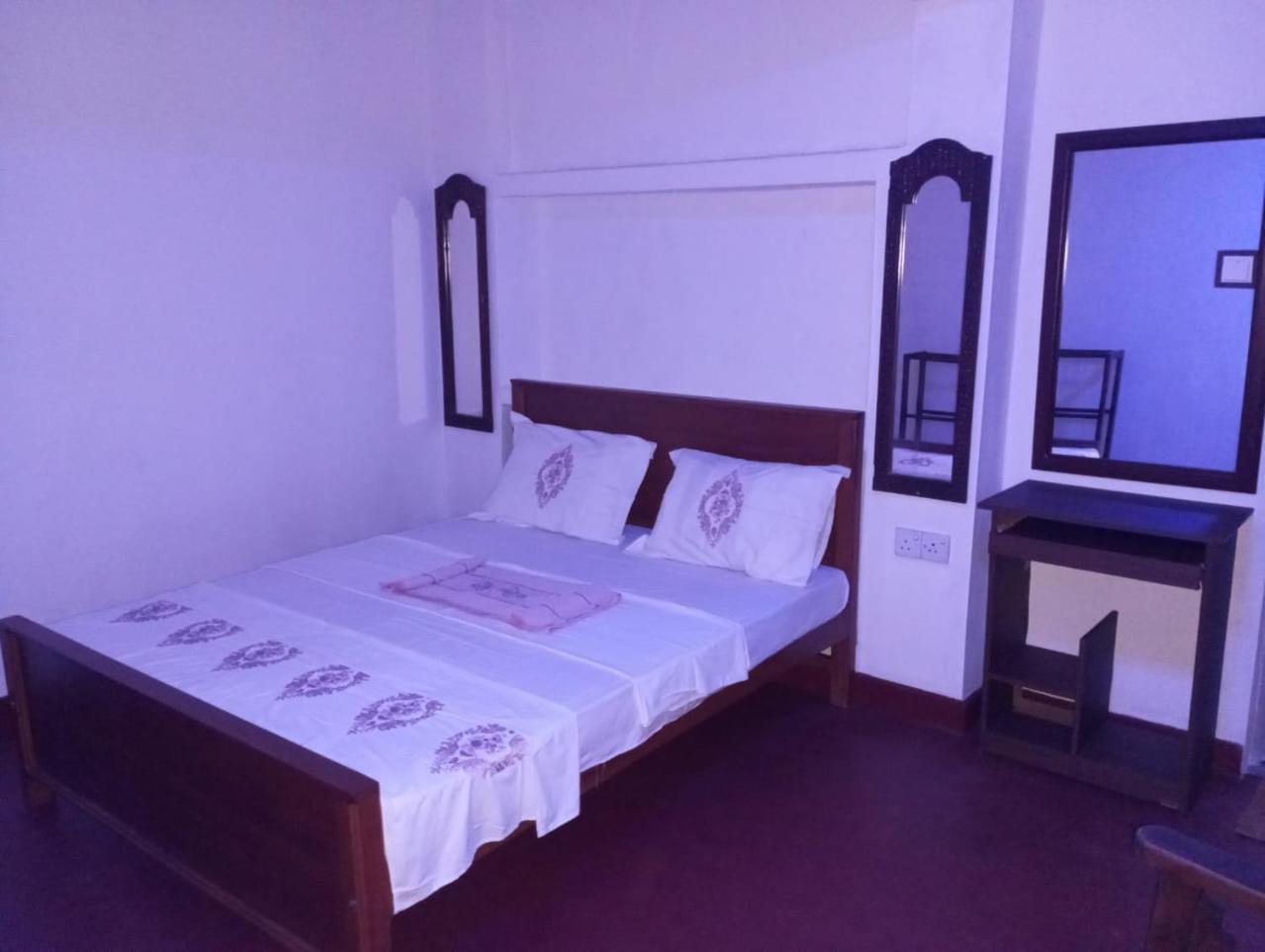 Relax Home Rambukkana Ngoại thất bức ảnh