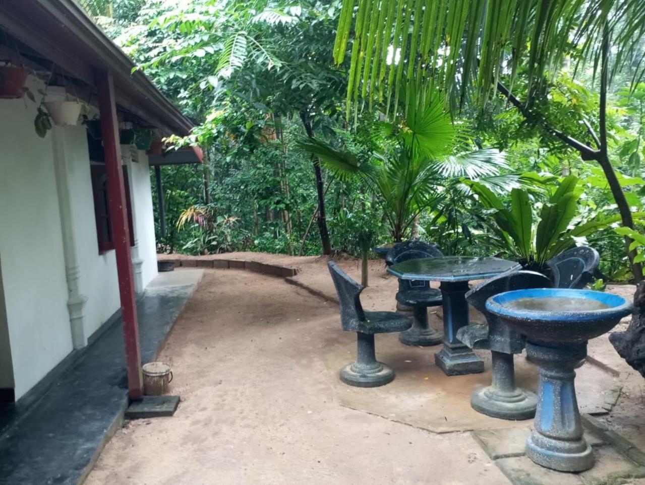 Relax Home Rambukkana Ngoại thất bức ảnh