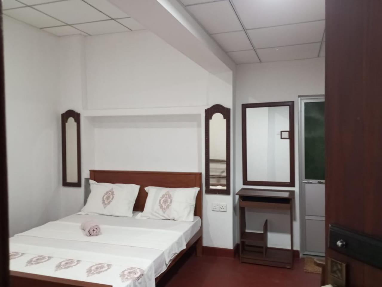 Relax Home Rambukkana Ngoại thất bức ảnh