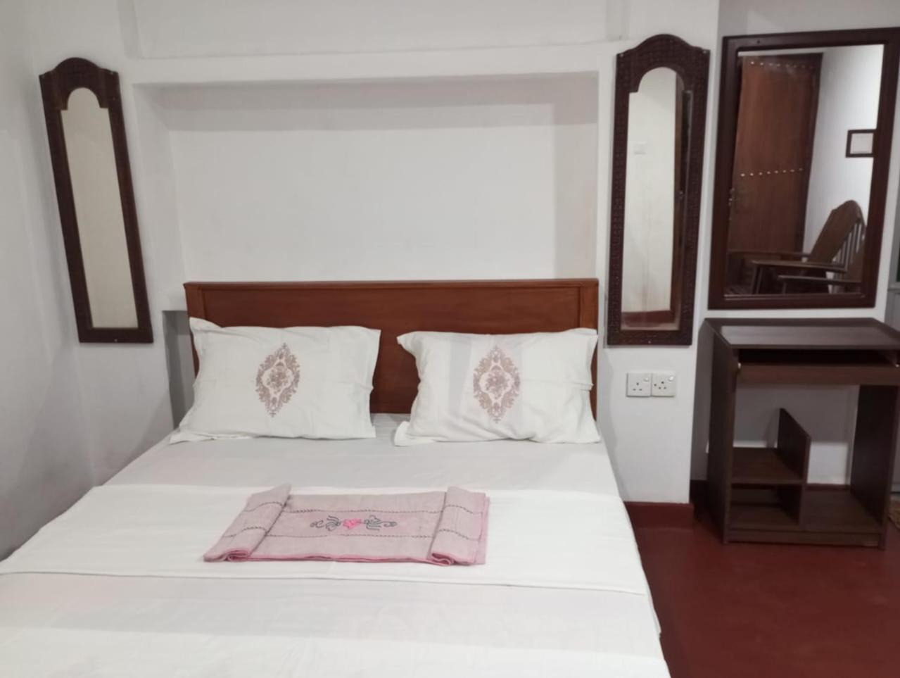 Relax Home Rambukkana Ngoại thất bức ảnh