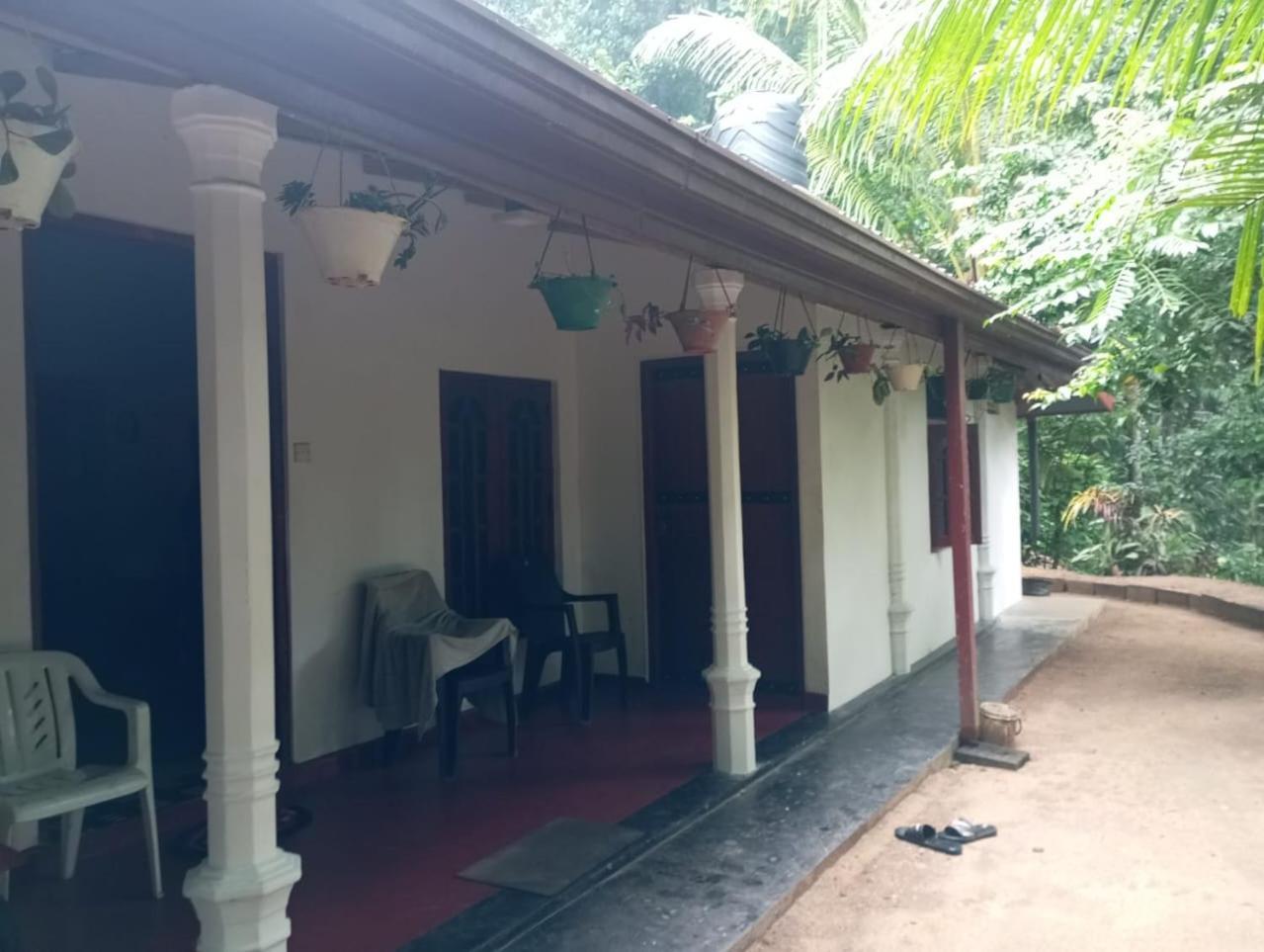 Relax Home Rambukkana Ngoại thất bức ảnh