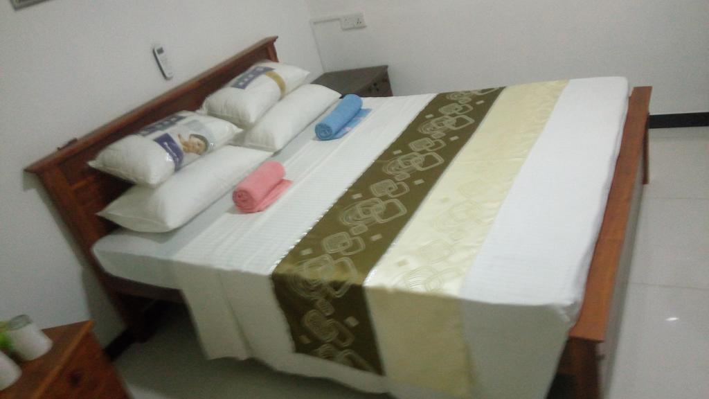 Relax Home Rambukkana Ngoại thất bức ảnh