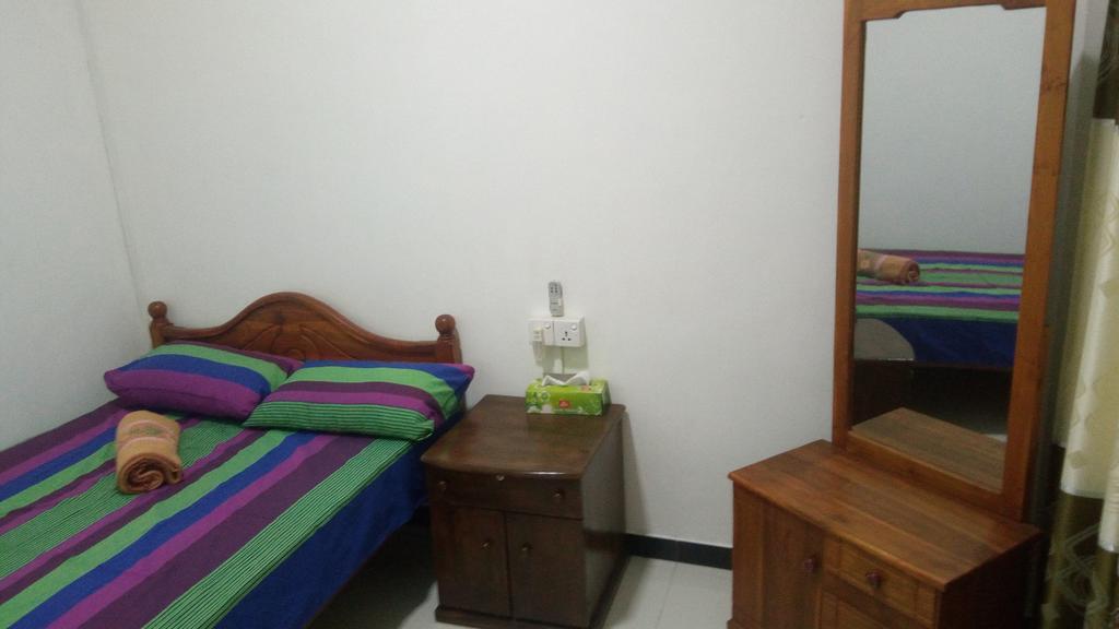 Relax Home Rambukkana Ngoại thất bức ảnh