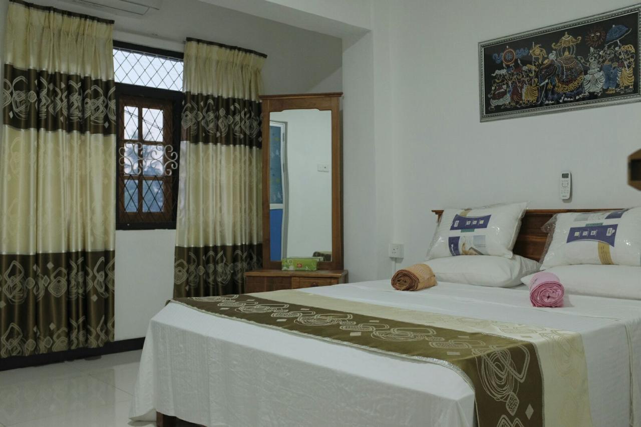 Relax Home Rambukkana Ngoại thất bức ảnh
